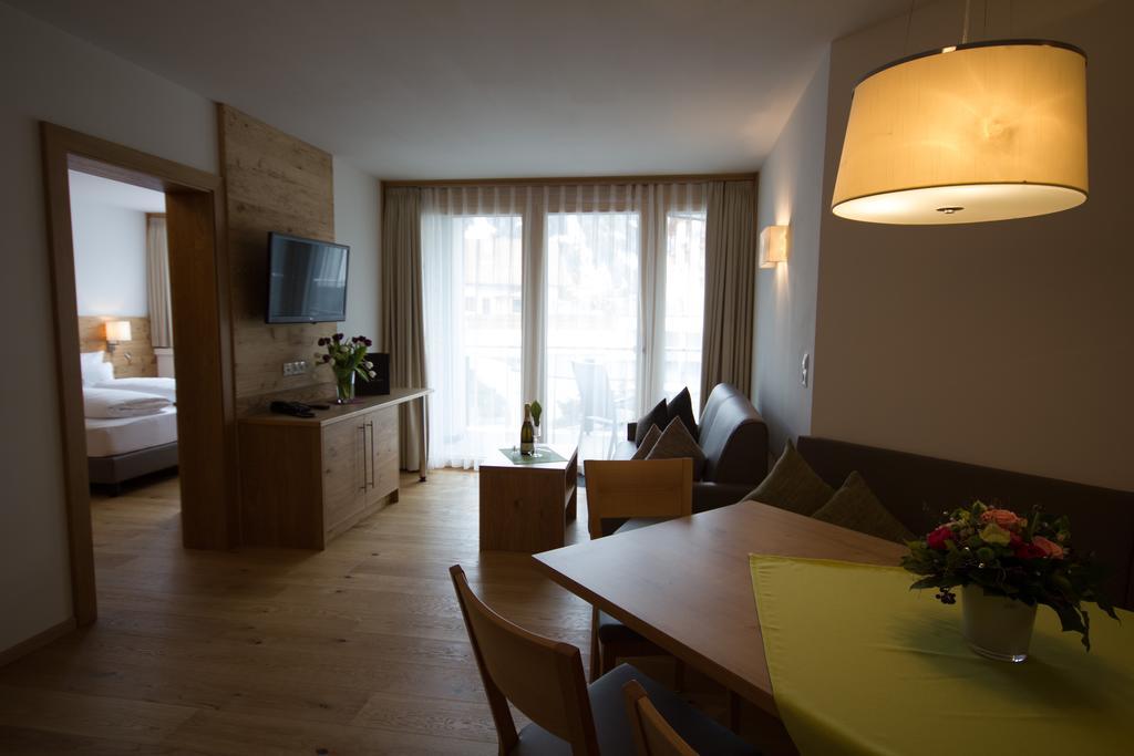 Berglife Appartements Serfaus Exterior photo